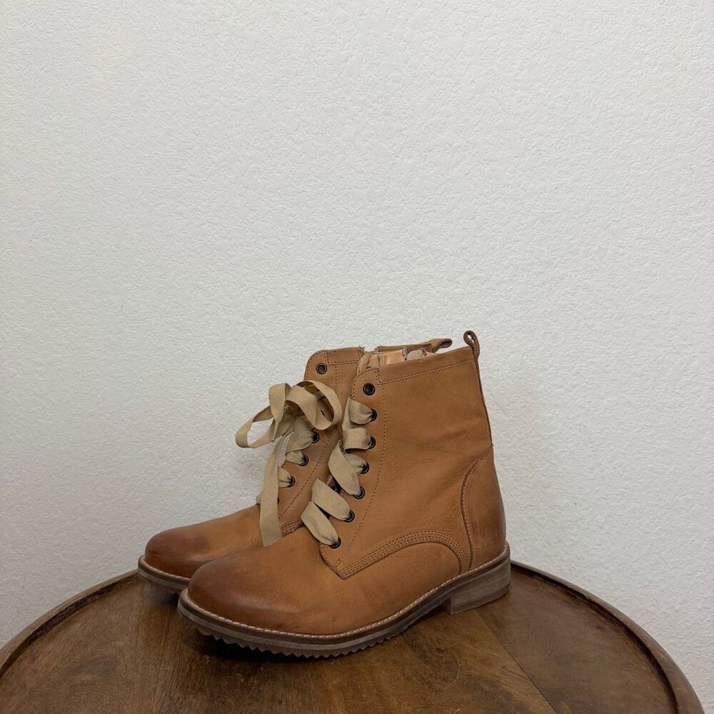 Crevo Beige Brown Leather Freya Lace-Up Side-Zip Ankle Boots Women's Size 7